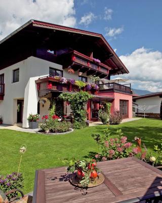 Apartment in Bramberg am Wildkogel with balcony