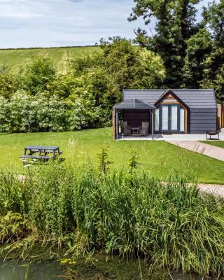 Acorn Lodge At Bridge Lake Farm & Fishery