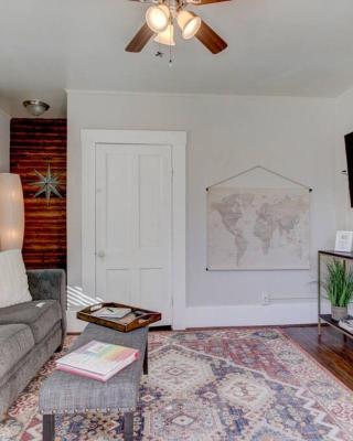 Cedar Blossom Bungalow is a cozy getaway with a 5 minute walk to downtown!