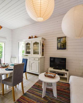 Holiday Home La petite maison blanche by Interhome