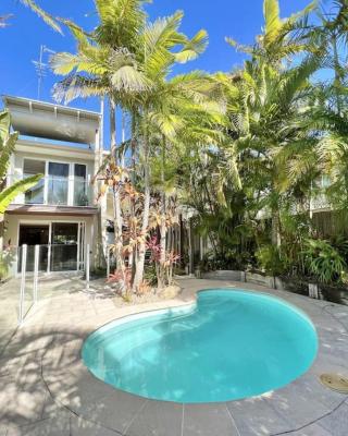 Sunshine Beach Oasis Private Pool Pet Friendly solway