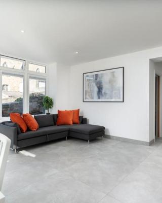 Stunning new 1 bed apartment in Marazion.