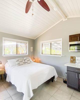 Surf Getaway, Queen Bed, Private Lanai