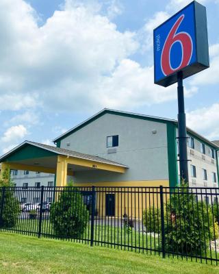 Motel 6 Lancaster