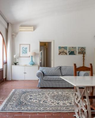 Charming House con Giardino - 10' da Cagliari e Poetto