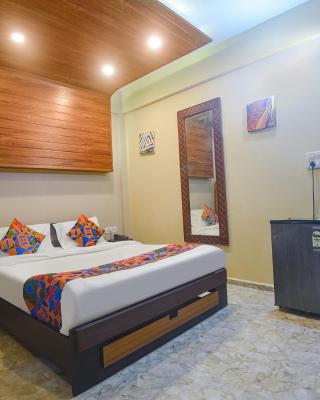 FabExpress Corinthia Boutique Rooms, Candolim Beach