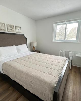 Letitia Heights !C Quiet and Modern Private Bedroom with Shared Bathroom