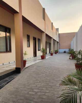 Hotel Panipat Town House