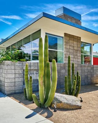 Stunning Palm Springs 2 Bedroom Condo