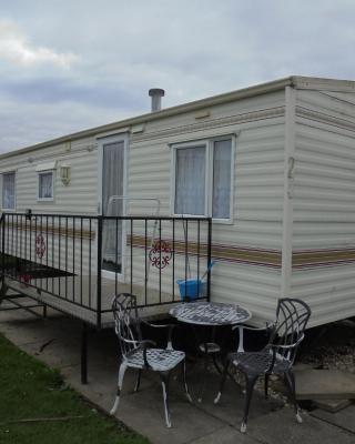 Sealands : Arronbrook:- 6 Berth, Access to the beach, Close to site entrance