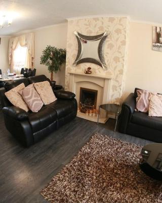 Luxurious Bedworth Exhall, House