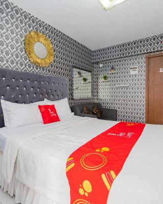 RedLiving Apartemen Cinere Resort - Gold Room