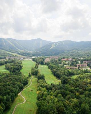 Killington Mountain Lodge, Tapestry Collection by Hilton