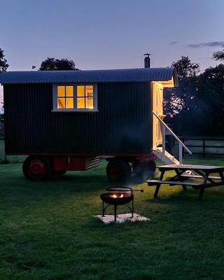 The Delkin Shepherds Huts Castle Combe