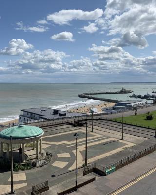 Beach View Apartment - Top floor sea view Ramsgate