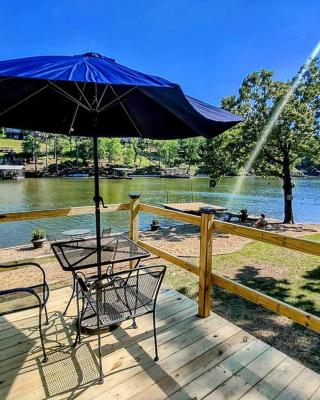 #04-Adorable Large 1 Bedroom Lakeside Cottage- Pet Friendly