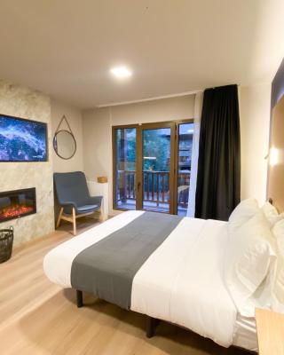 Modern Blue Studio En Valle De Incles - Parking Gratis l by BonesVacances