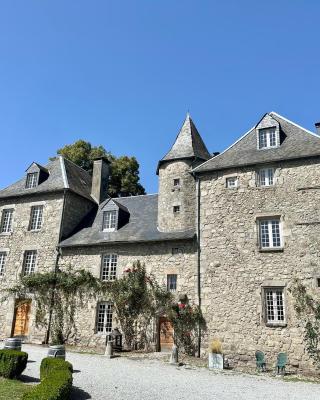 Château de la Borde à Ussel, centre-ville, proche autoroute A89