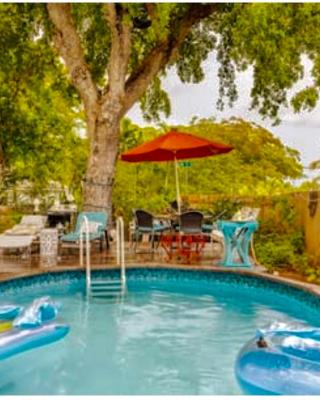 Tropical Pool Luxury Home Best Location Beaches Restaurant Hard Rock Fun