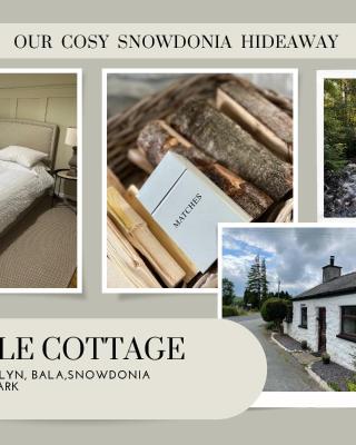 Bimble cottage. The Cosy Snowdonia Hideaway