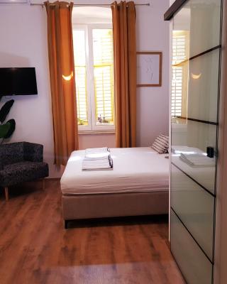 Room Lui