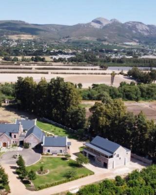 2-Bedroom apartment - Riverside bliss in Paarl