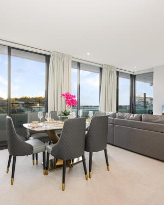 Mortlake Modern 2Br Apt with big balcony & parking