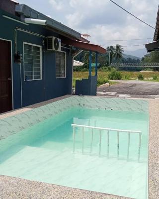 Homestay Hulu Langat Riverview with POOL BBQ beside RIVER Netflix Village Vibes WiFi Free