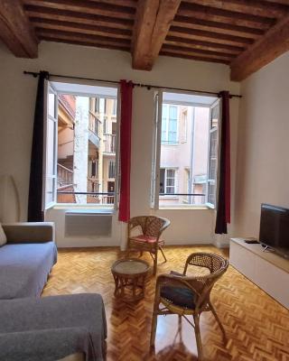 Old town - Vieux Lyon -50 m2 flat
