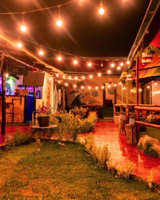 Valle verde, Hostel & camping