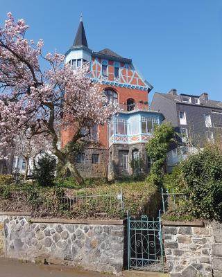 Altbauwohnung in Gründerzeitvilla