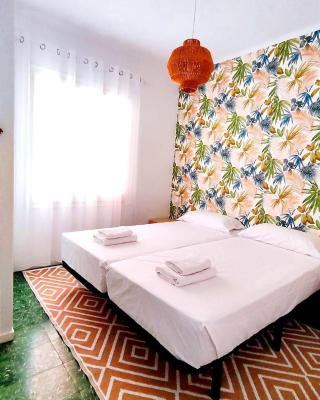 THE ROOM - APARTMENT IN LLORET