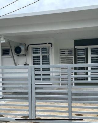 Homestay Taman Tiara Paka Full AC Free Wi-fi & COWAY