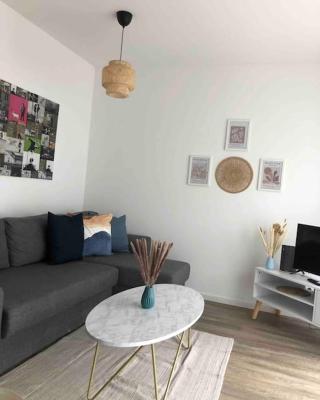 Moderne Neue 2 Zimmer Wohnung
