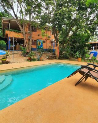 Casa Pura Vida Surf Hostel - Tamarindo Costa Rica