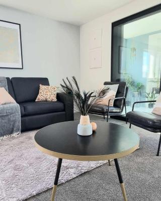 CBD 3 Bedroom Apartment