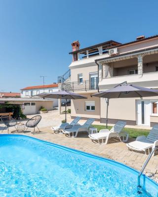 Apartments Dobrec