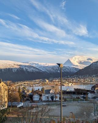 Mountain & Sea View Apartment Tromsø