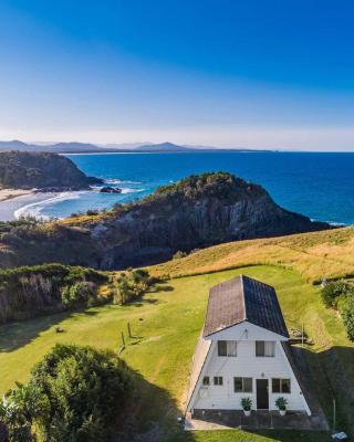 A Frame - 3 bedroom beachfront home