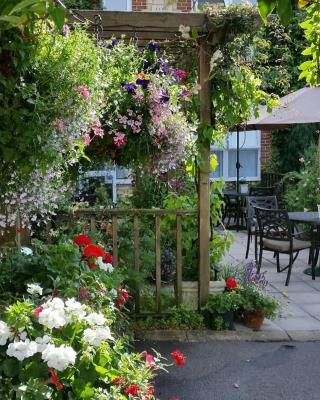 Bolingbroke Arms & Hotel