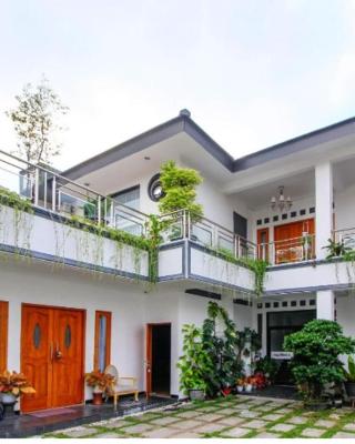 Nexdeco House Homestay Syariah Solo