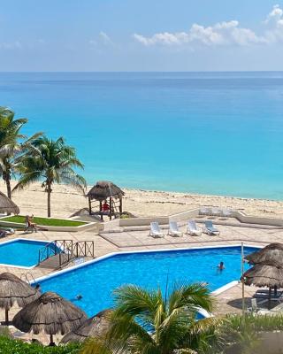 Beach & Ocean Front Apartments Brisas Cancun Zona Hotelera