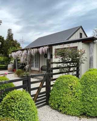 Tasman Village Cottage