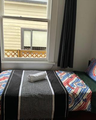 Mt Eden Tidy Bedroom rm7