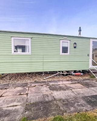 Lovely 8 Berth Caravan At Southview Holiday Park Ref 33082f