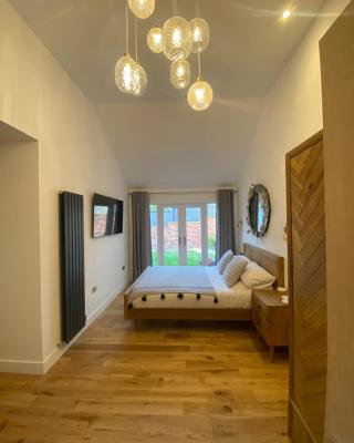 Dave & Kelz Deluxe king size studio room