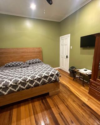 Hollywood Guesthouse