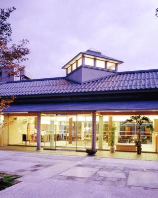 卡苏特考泽尼亚日式旅馆