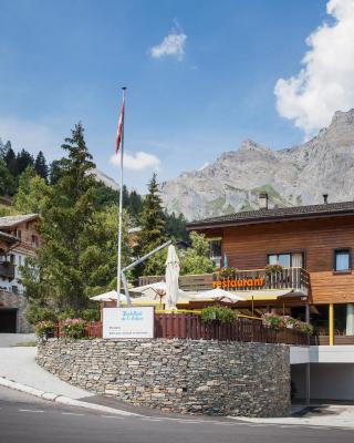 Between Boutique Hotel