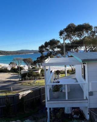 PIPI SHACK - iconic waterfront shack Binalong Bay